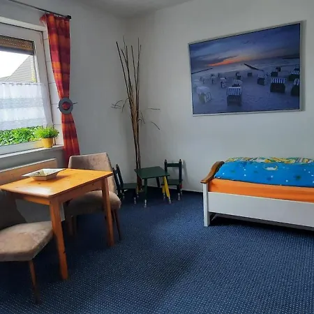 3***ferienwohnungen Neumann 펜션 *